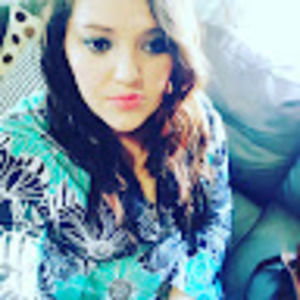 Meet your Posher, Estela